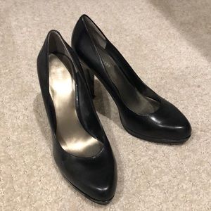 Nine West black pumps